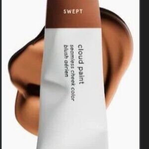 . Glossier cloud paint bronzer in Swept